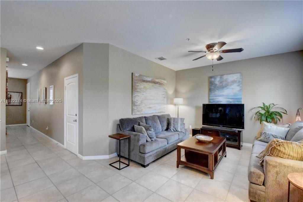 For Rent: $3,300 (3 beds, 2 baths, 2036 Square Feet)