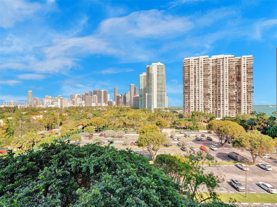 For Sale: $645,000 (2 beds, 2 baths, 1140 Square Feet)