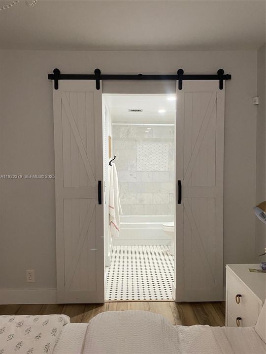 En Venta: $265,000 (2 camas, 2 baños, 1100 Pies cuadrados)