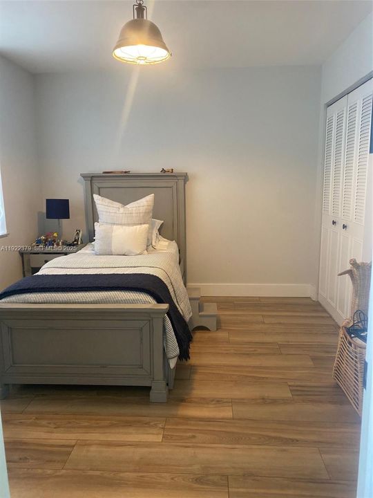 En Venta: $265,000 (2 camas, 2 baños, 1100 Pies cuadrados)