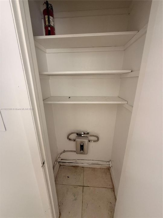 出租: $1,750 (1 贝兹, 1 浴室, 1953 平方英尺)