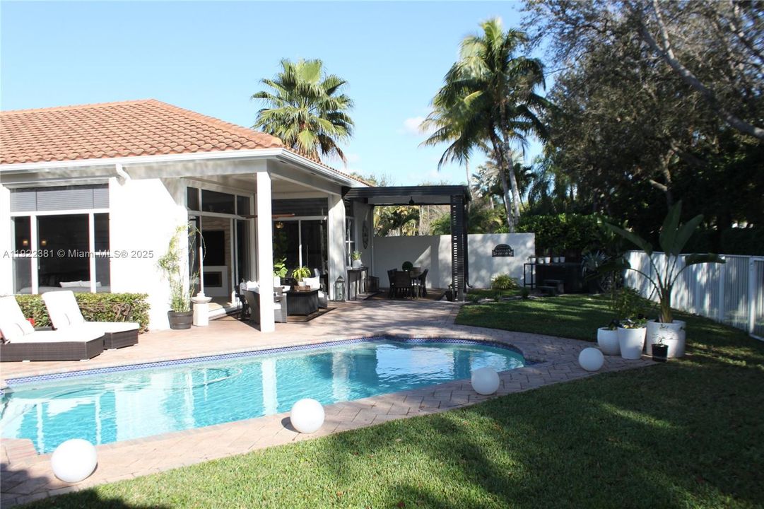 For Rent: $7,000 (3 beds, 3 baths, 2652 Square Feet)