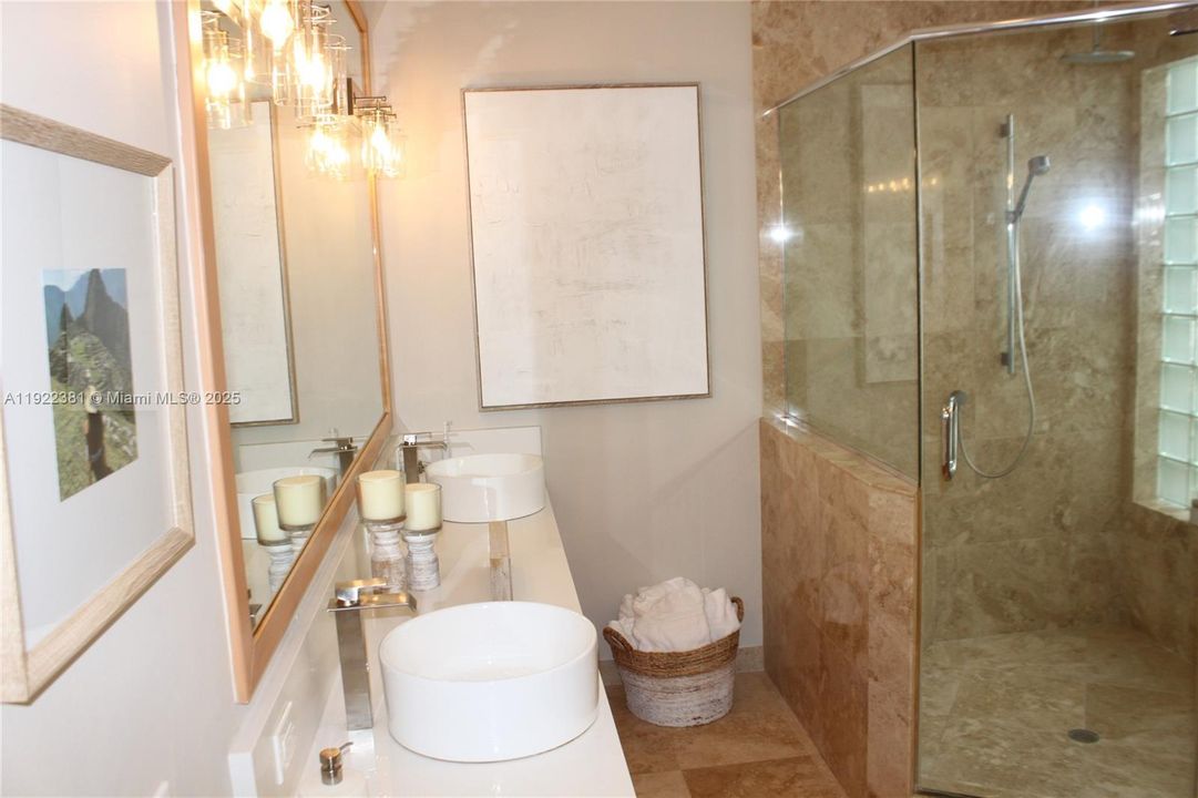 For Rent: $7,000 (3 beds, 3 baths, 2652 Square Feet)