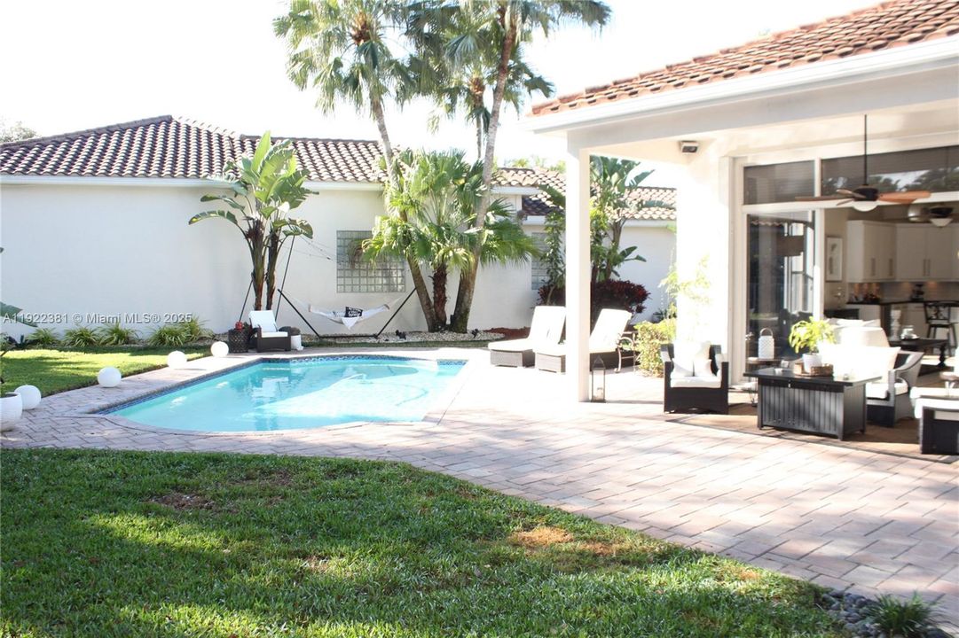 For Rent: $7,000 (3 beds, 3 baths, 2652 Square Feet)