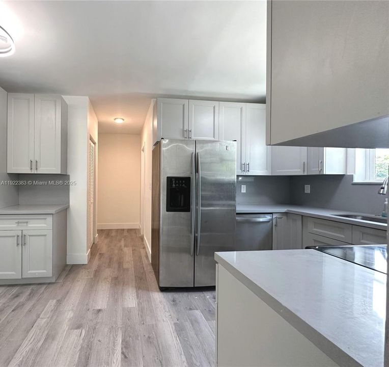 В аренду: $2,950 (3 спален, 2 ванн, 1215 Квадратных фут)