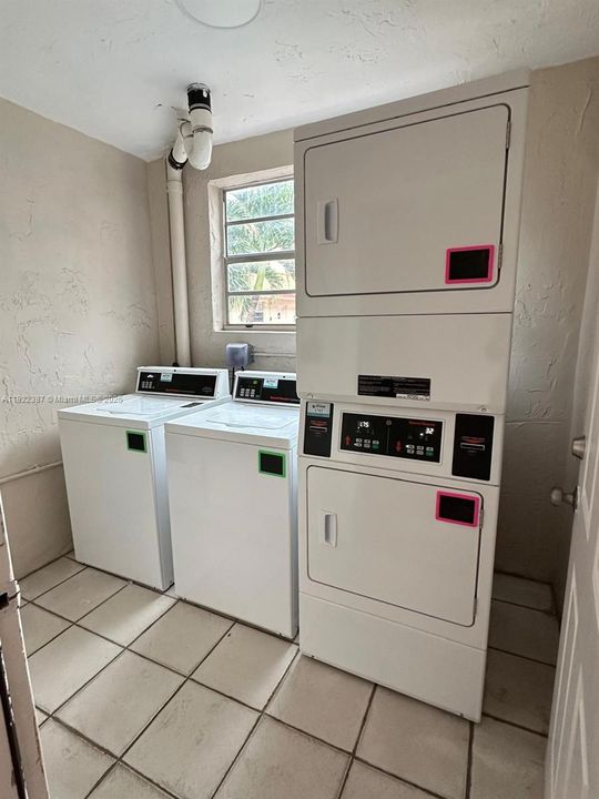 For Rent: $1,850 (1 beds, 1 baths, 596 Square Feet)