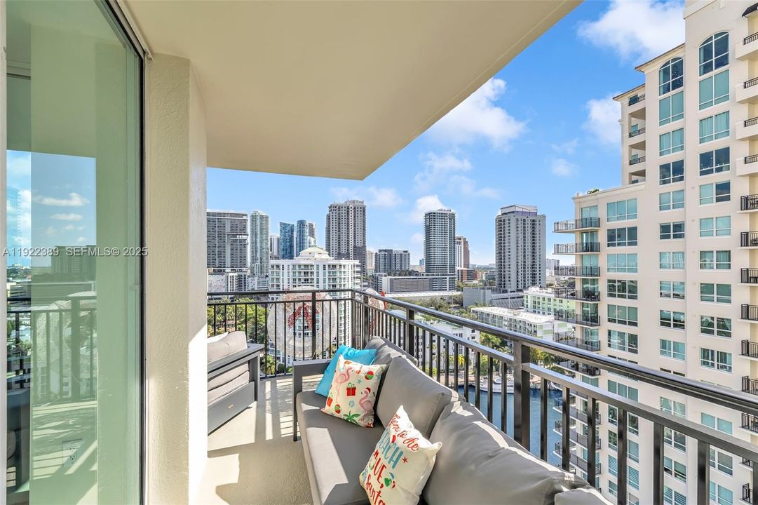 待售: $769,000 (2 贝兹, 2 浴室, 1436 平方英尺)