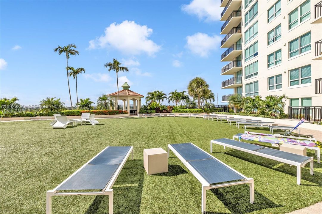 待售: $769,000 (2 贝兹, 2 浴室, 1436 平方英尺)