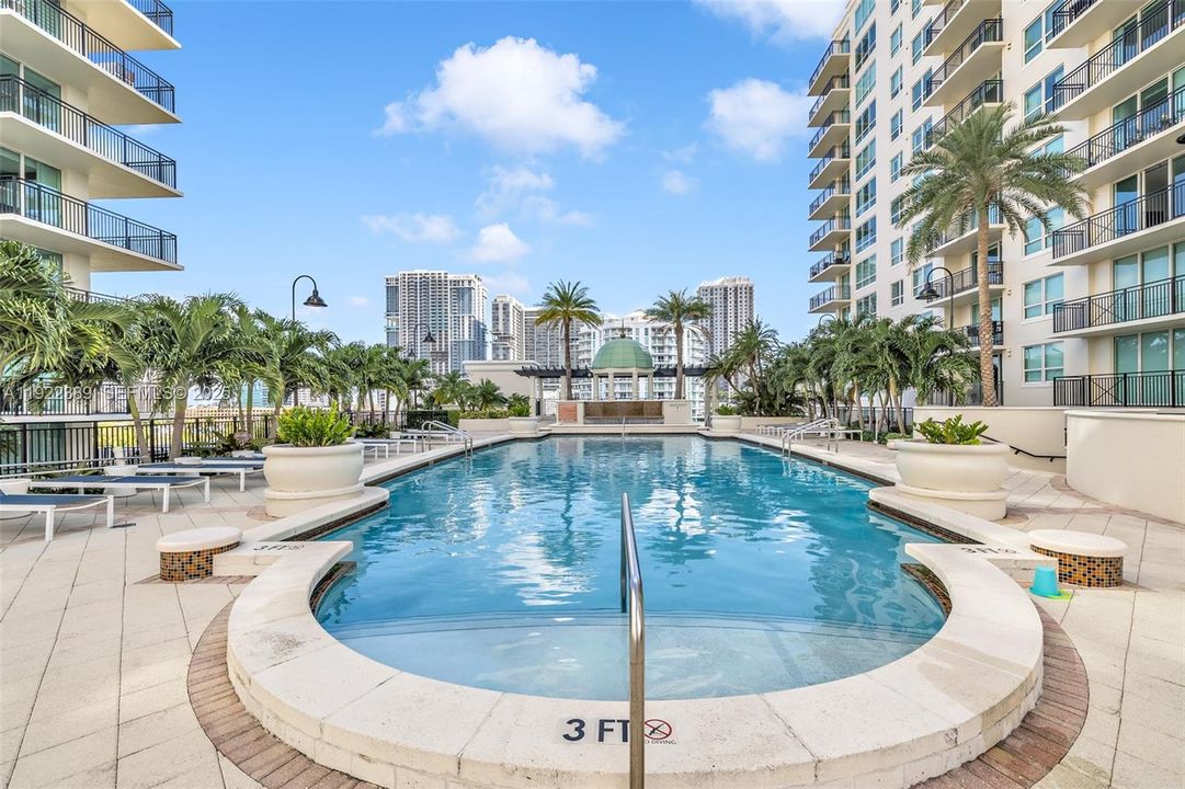 待售: $769,000 (2 贝兹, 2 浴室, 1436 平方英尺)