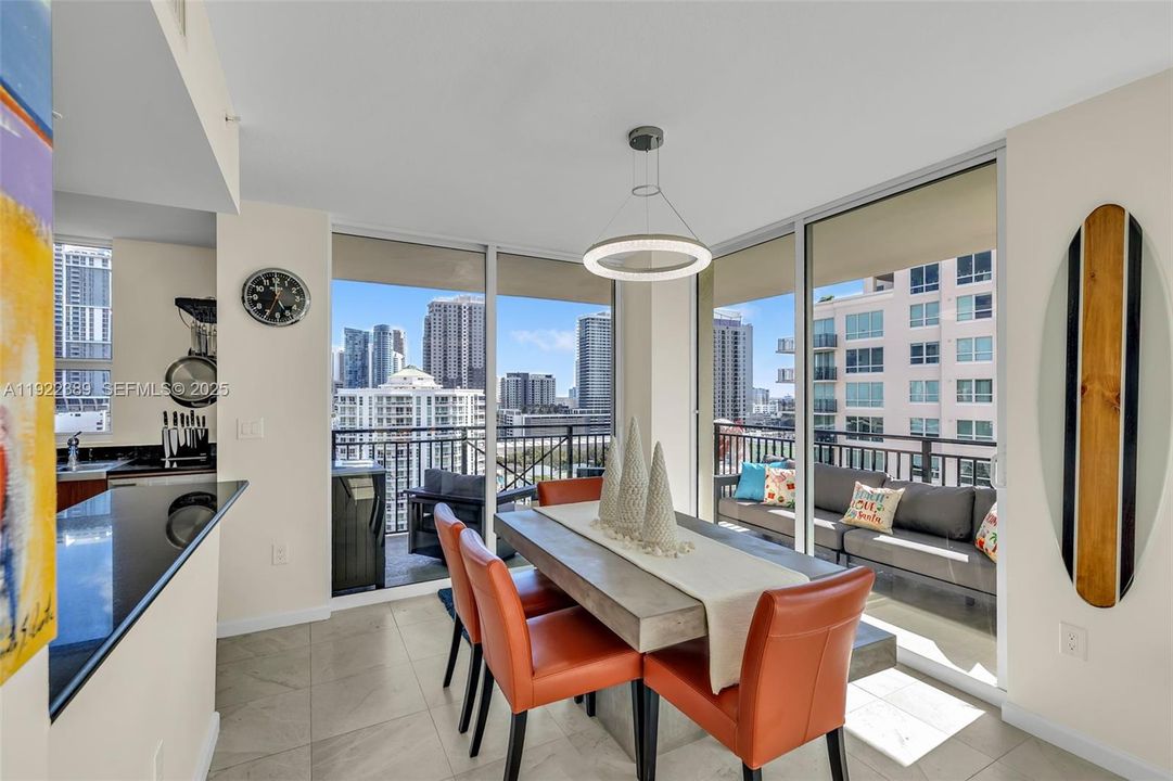 待售: $769,000 (2 贝兹, 2 浴室, 1436 平方英尺)