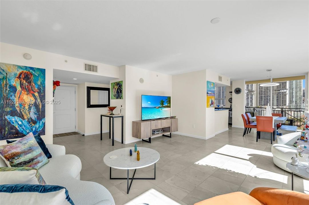 待售: $769,000 (2 贝兹, 2 浴室, 1436 平方英尺)