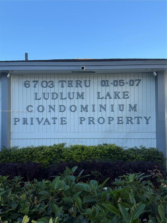 待售: $269,000 (2 贝兹, 2 浴室, 902 平方英尺)