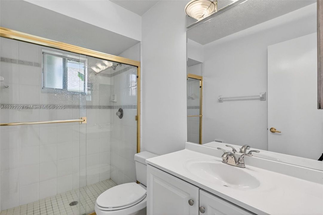 For Sale: $389,000 (3 beds, 2 baths, 1588 Square Feet)