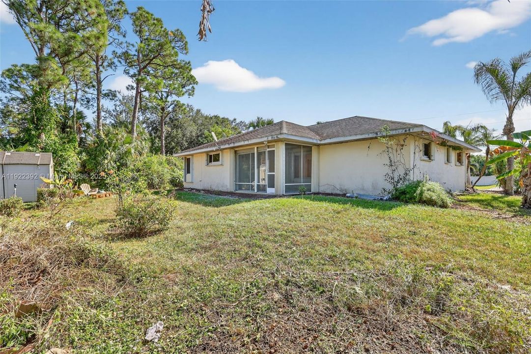 For Sale: $389,000 (3 beds, 2 baths, 1588 Square Feet)