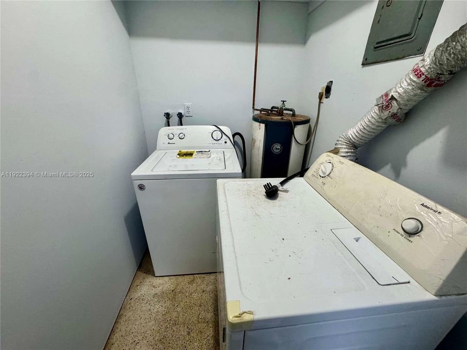 En Renta: $2,300 (2 camas, 1 baños, 1741 Pies cuadrados)