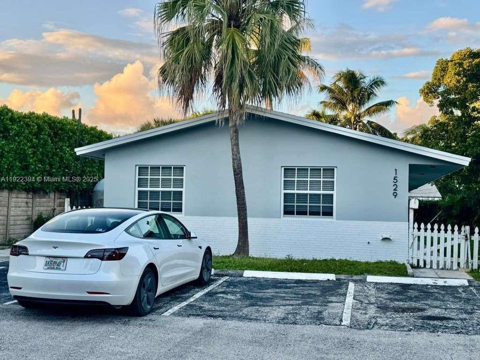 En Renta: $2,300 (2 camas, 1 baños, 1741 Pies cuadrados)