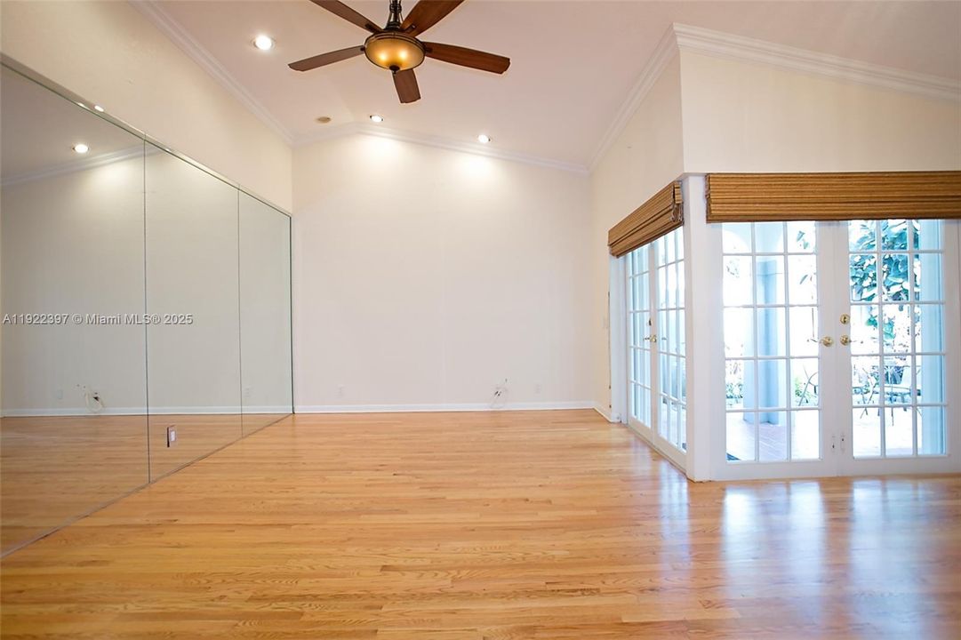 В аренду: $3,000 (3 спален, 2 ванн, 1134 Квадратных фут)