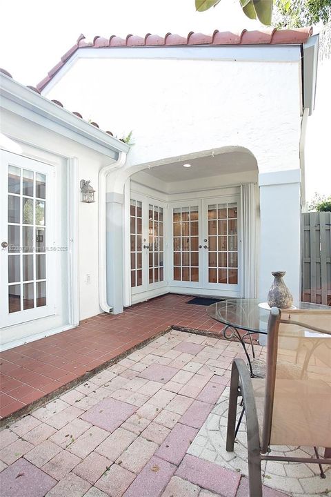 В аренду: $3,000 (3 спален, 2 ванн, 1134 Квадратных фут)