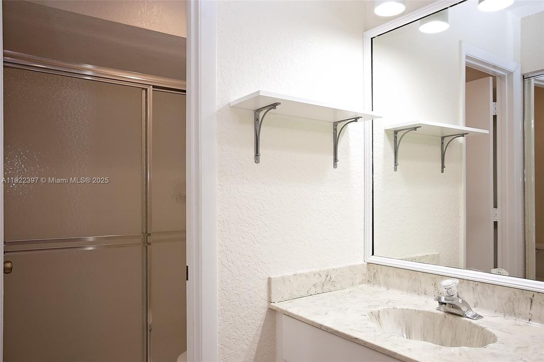 В аренду: $3,000 (3 спален, 2 ванн, 1134 Квадратных фут)