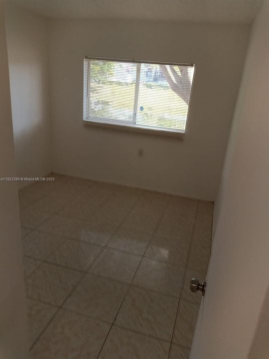 出租: $1,850 (3 贝兹, 2 浴室, 918 平方英尺)