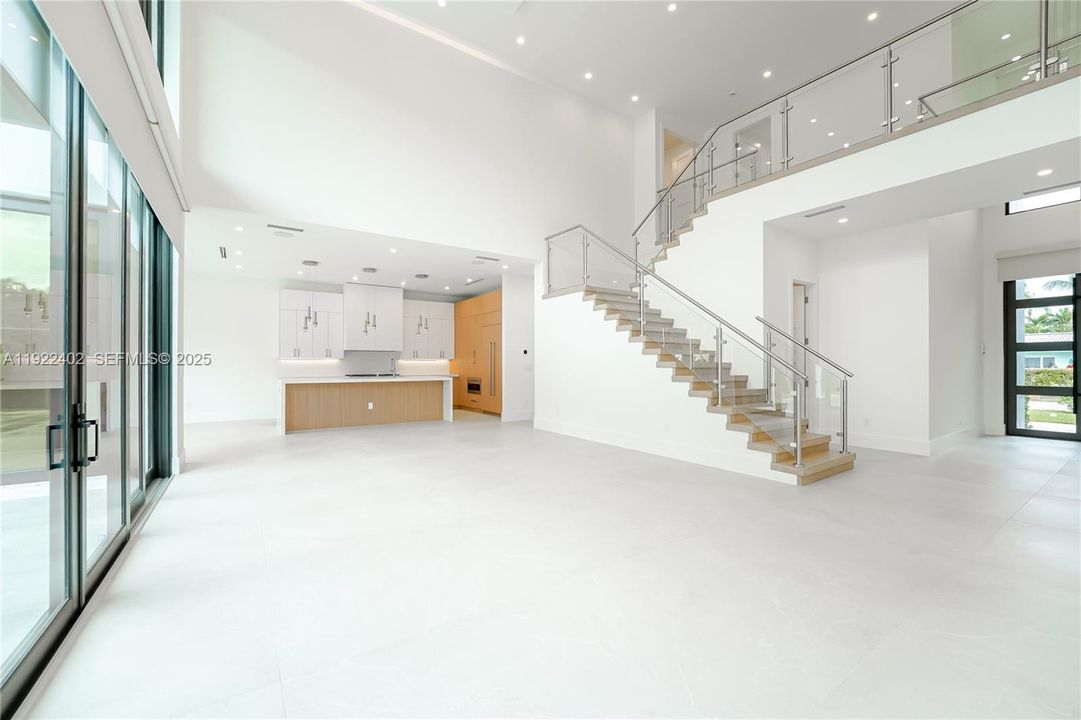 For Rent: $25,000 (5 beds, 5 baths, 4150 Square Feet)