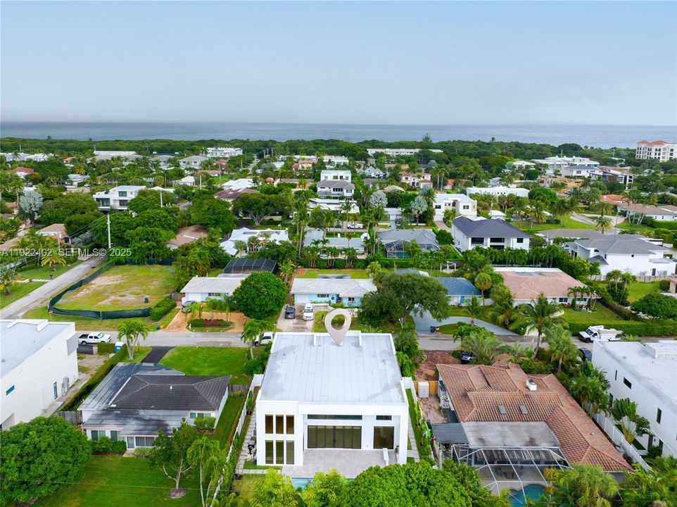 For Rent: $25,000 (5 beds, 5 baths, 4150 Square Feet)