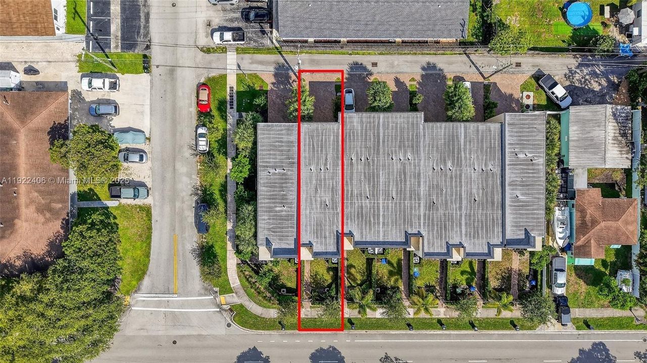 В аренду: $4,700 (3 спален, 3 ванн, 2105 Квадратных фут)