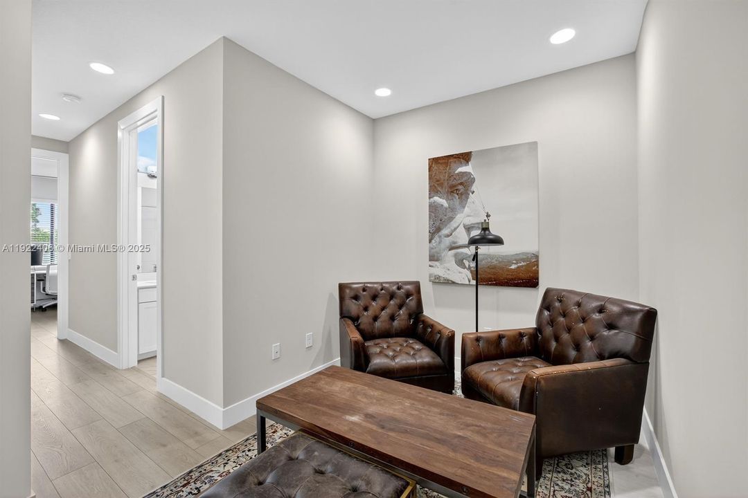 В аренду: $4,700 (3 спален, 3 ванн, 2105 Квадратных фут)