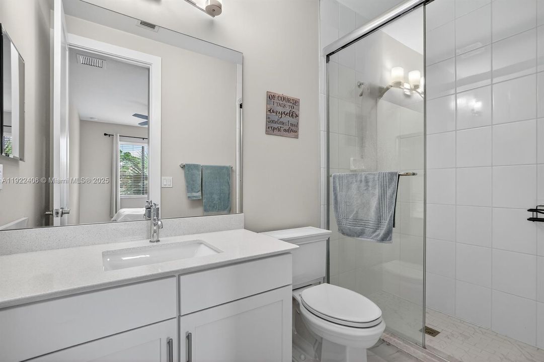 В аренду: $4,700 (3 спален, 3 ванн, 2105 Квадратных фут)