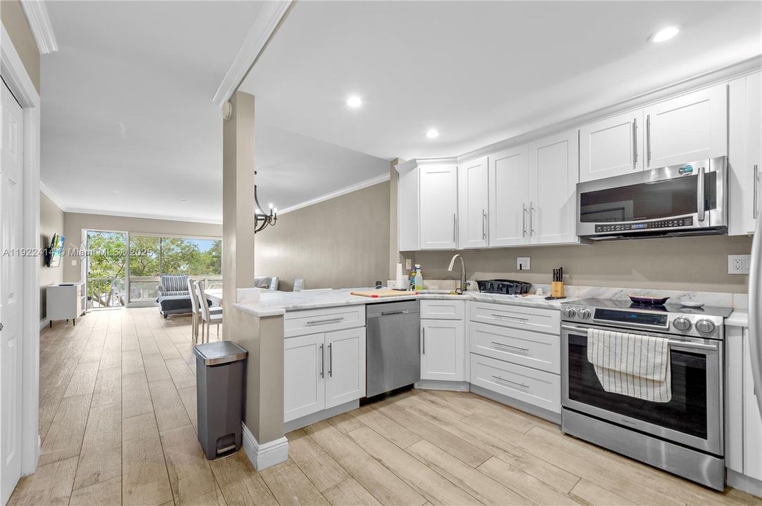 En Venta: $340,000 (2 camas, 2 baños, 1000 Pies cuadrados)