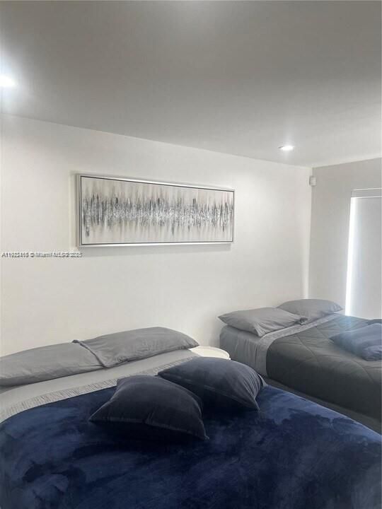 出租: $7,000 (4 贝兹, 3 浴室, 1332 平方英尺)