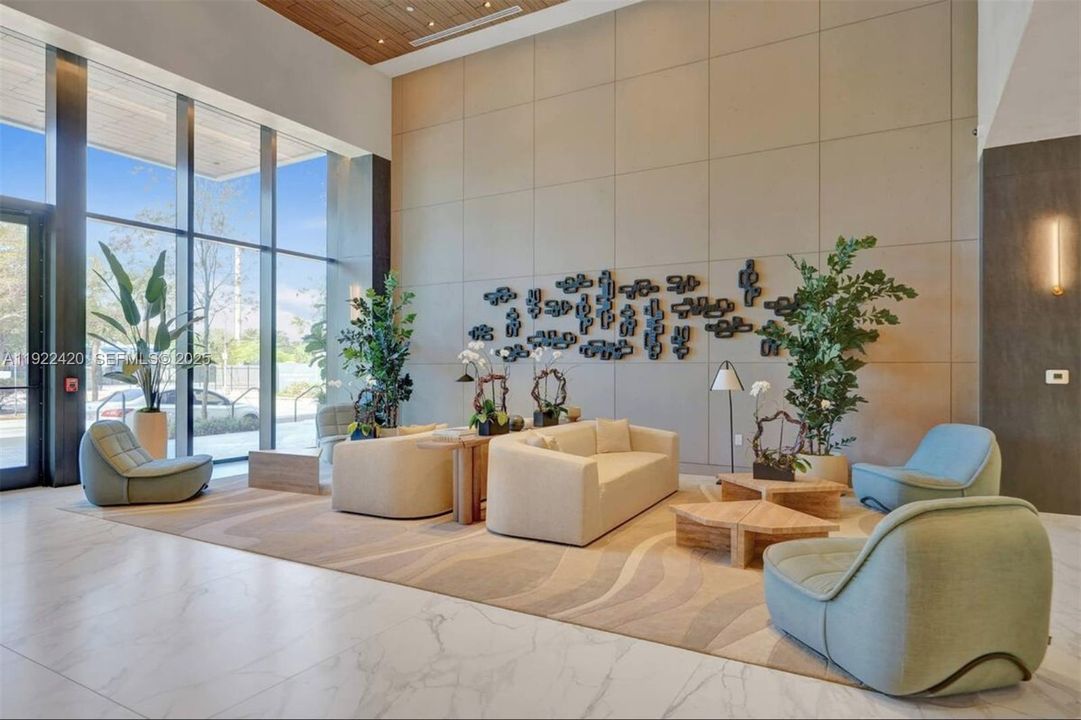 For Sale: $810,000 (1 beds, 1 baths, 486 Square Feet)