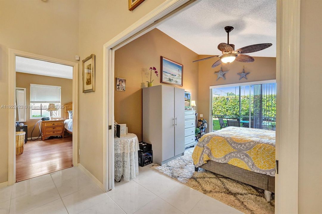 合同活跃: $446,900 (3 贝兹, 2 浴室, 1806 平方英尺)