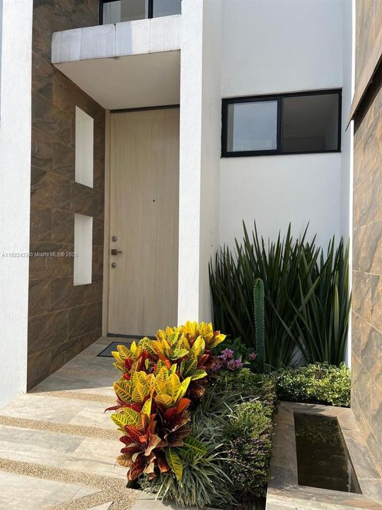 For Sale: $200,000 (3 beds, 4 baths, 0 Square Feet)