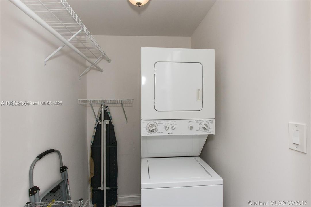 На продажу: $299,000 (1 спален, 1 ванн, 485 Квадратных фут)