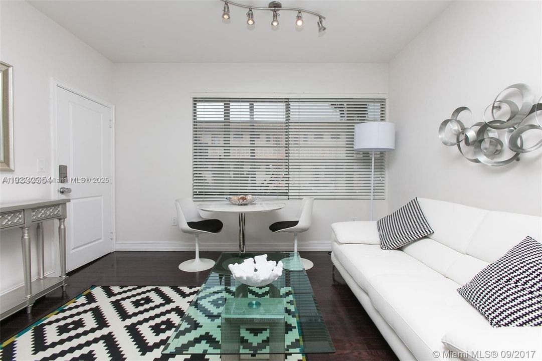 На продажу: $299,000 (1 спален, 1 ванн, 485 Квадратных фут)