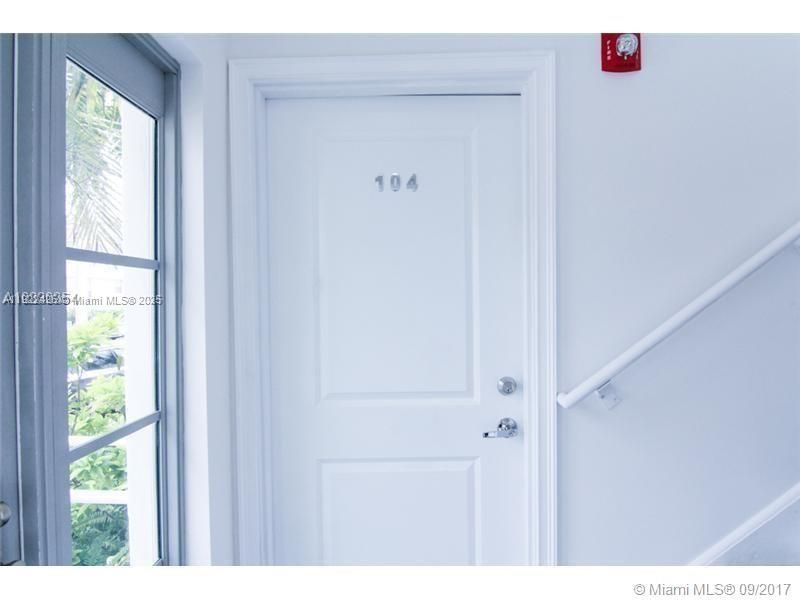 На продажу: $299,000 (1 спален, 1 ванн, 485 Квадратных фут)