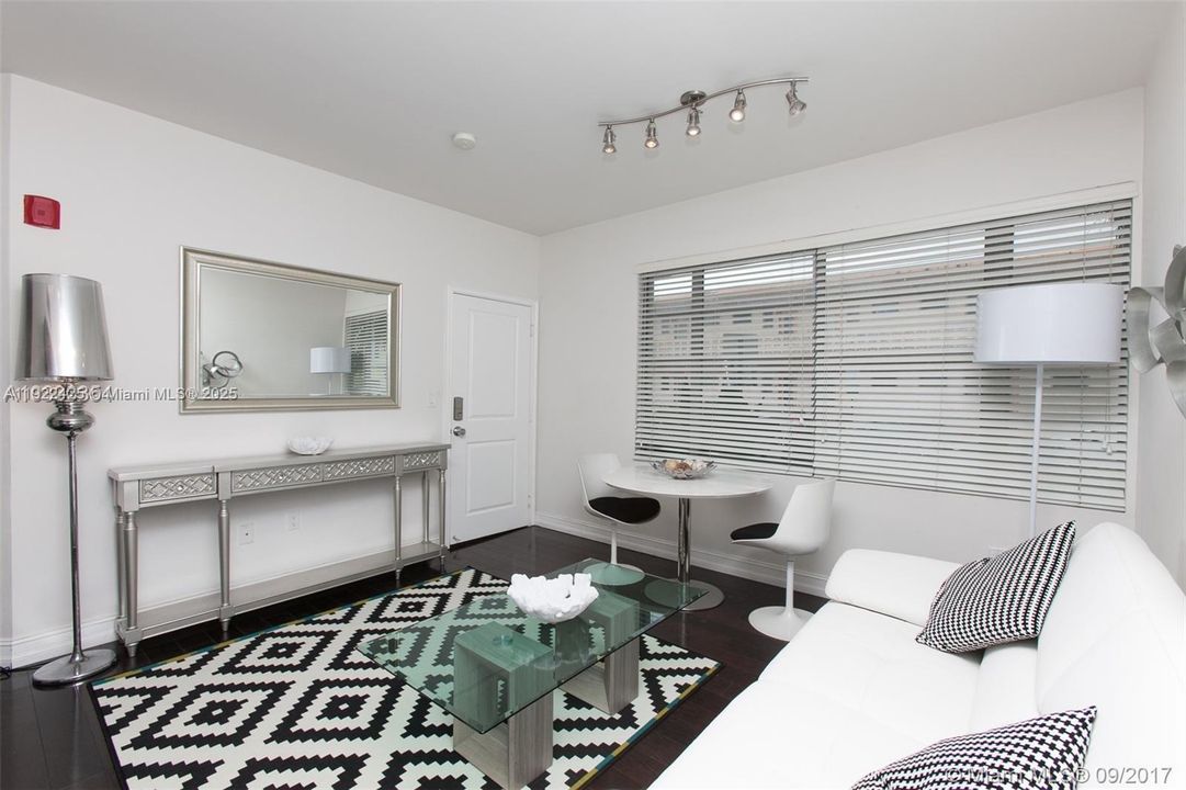 На продажу: $299,000 (1 спален, 1 ванн, 485 Квадратных фут)