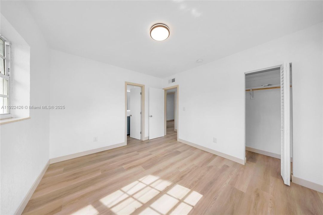 En Venta: $640,000 (4 camas, 3 baños, 2478 Pies cuadrados)