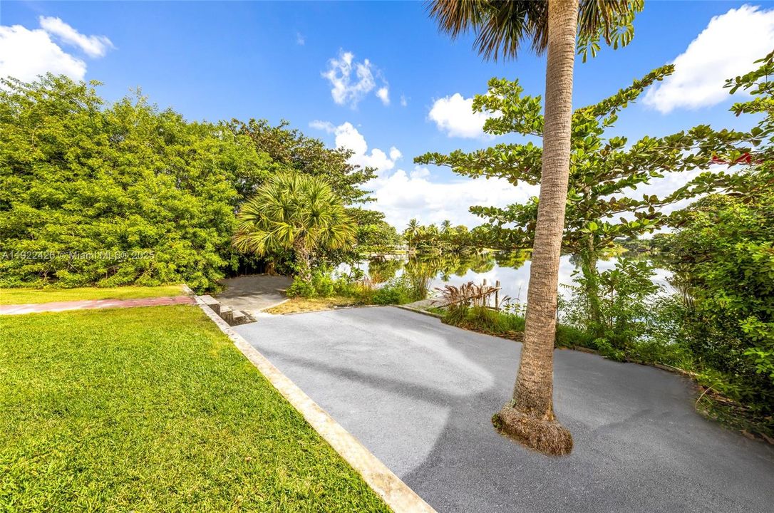 En Venta: $640,000 (4 camas, 3 baños, 2478 Pies cuadrados)