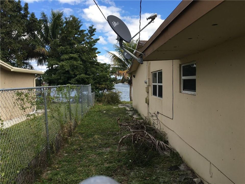 For Rent: $3,000 (3 beds, 2 baths, 1675 Square Feet)