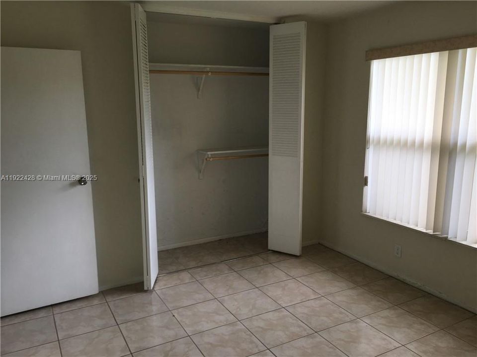 For Rent: $3,000 (3 beds, 2 baths, 1675 Square Feet)