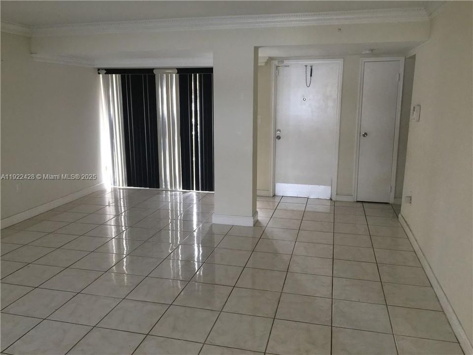 For Rent: $3,000 (3 beds, 2 baths, 1675 Square Feet)