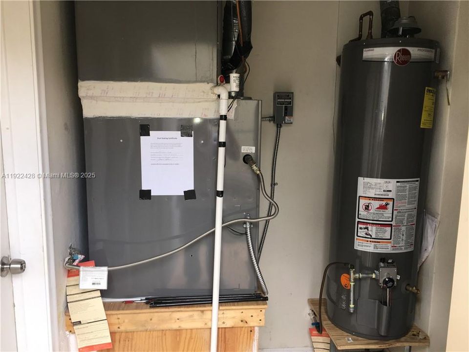 For Rent: $3,000 (3 beds, 2 baths, 1675 Square Feet)