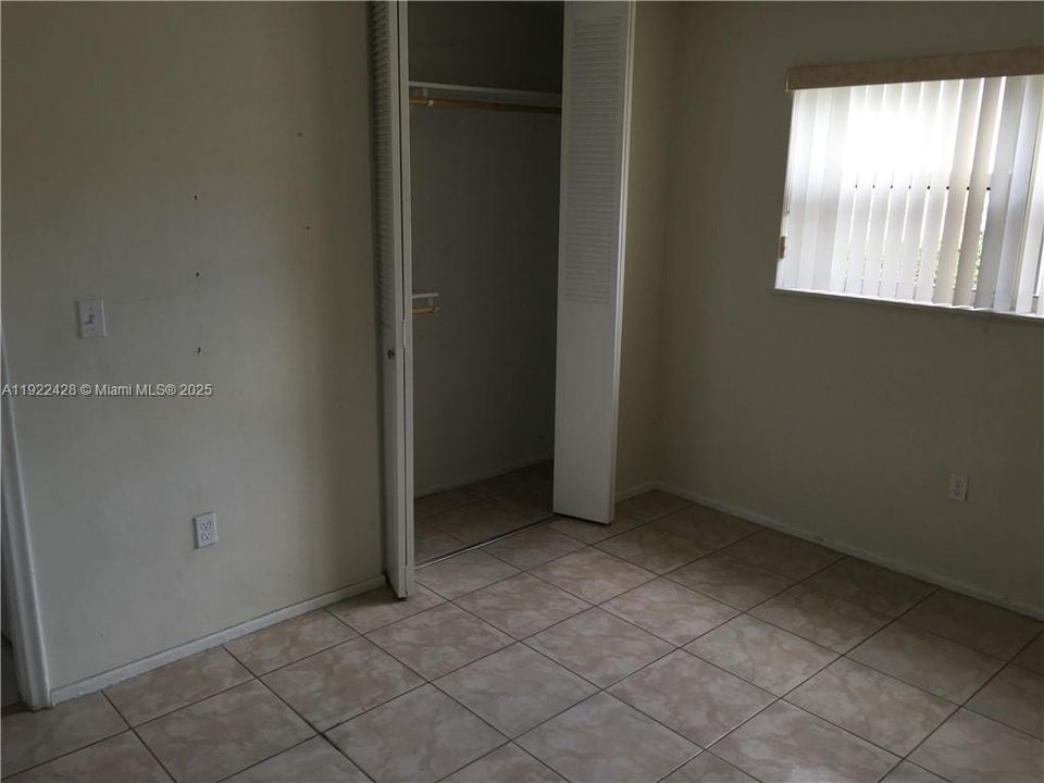 For Rent: $3,000 (3 beds, 2 baths, 1675 Square Feet)