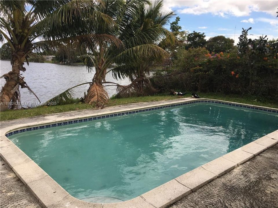 For Rent: $3,000 (3 beds, 2 baths, 1675 Square Feet)