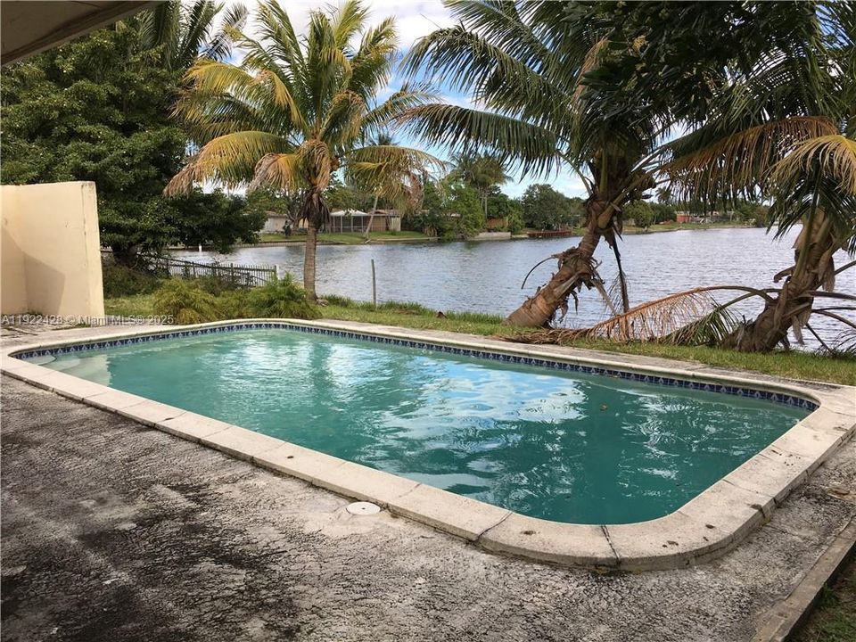 For Rent: $3,000 (3 beds, 2 baths, 1675 Square Feet)