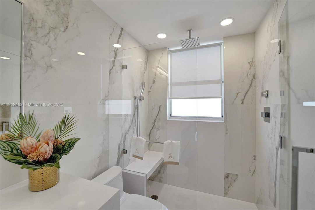 For Sale: $1,350,000 (3 beds, 2 baths, 2237 Square Feet)