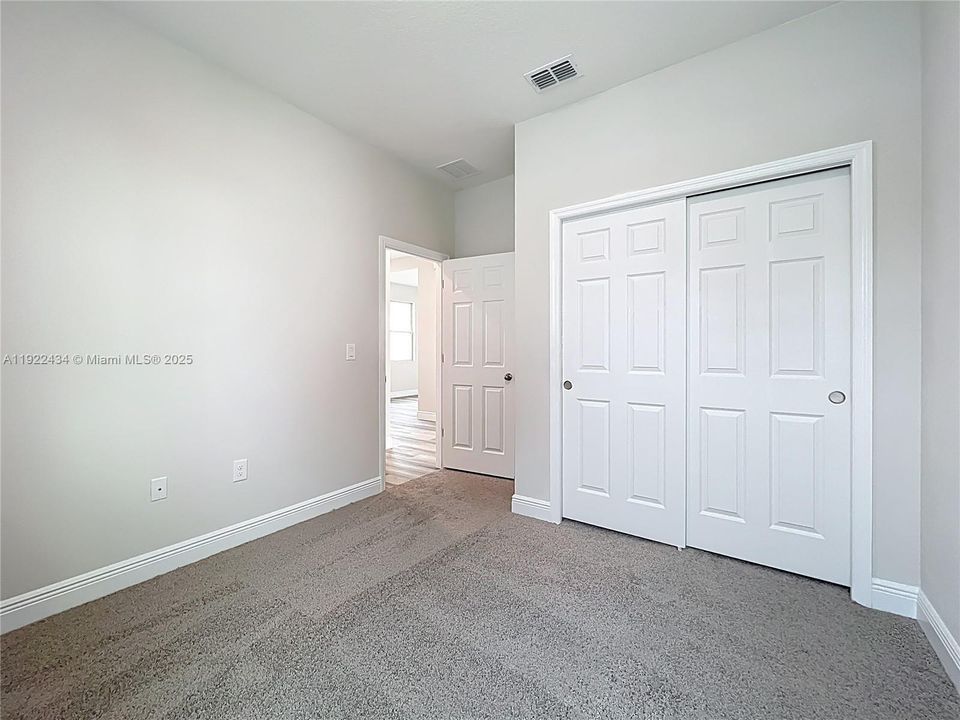 待售: $349,999 (4 贝兹, 2 浴室, 0 平方英尺)