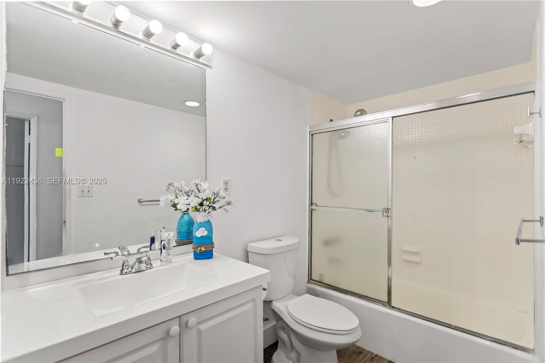 For Sale: $459,000 (2 beds, 2 baths, 1525 Square Feet)
